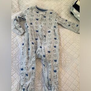 Baby Gap light blue sleeper with Bears